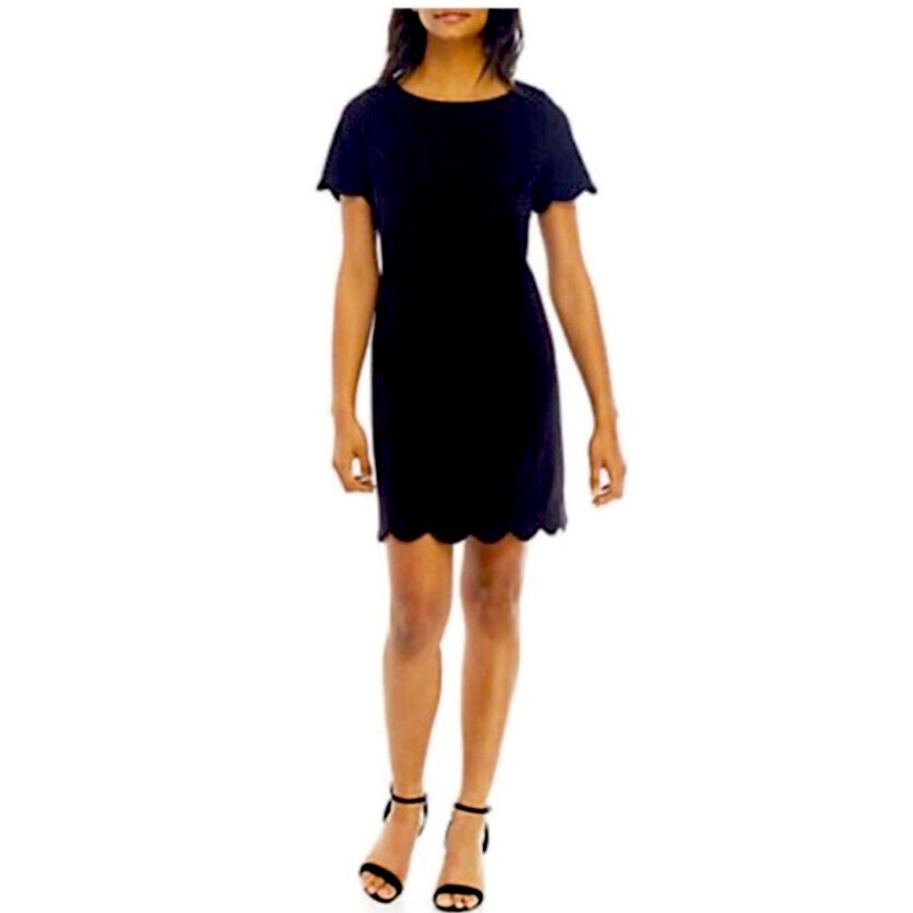 AK Anne Klein black scalloped hem dress. Women’s US size 16